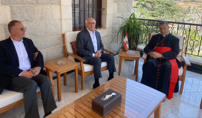 سليمان: انتخاب رئيس معبر أساسي
لبدء مسيرة إنقاذ ما تبقّى من سيادة الوطن