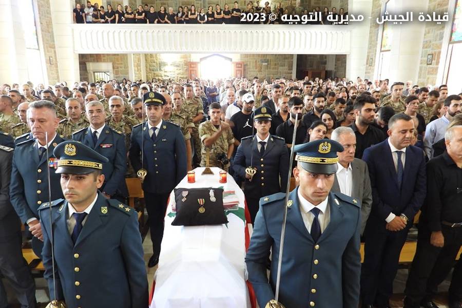 قيادة الجيش وأهالي بلدة دبل شيّعوا جوزيف حنا
القبياتي: قدَّم المثال في النزاهة والصفات الحميدة