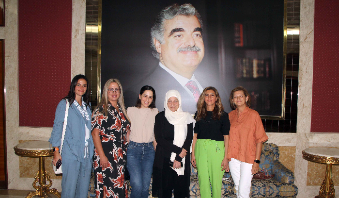 وفد من 