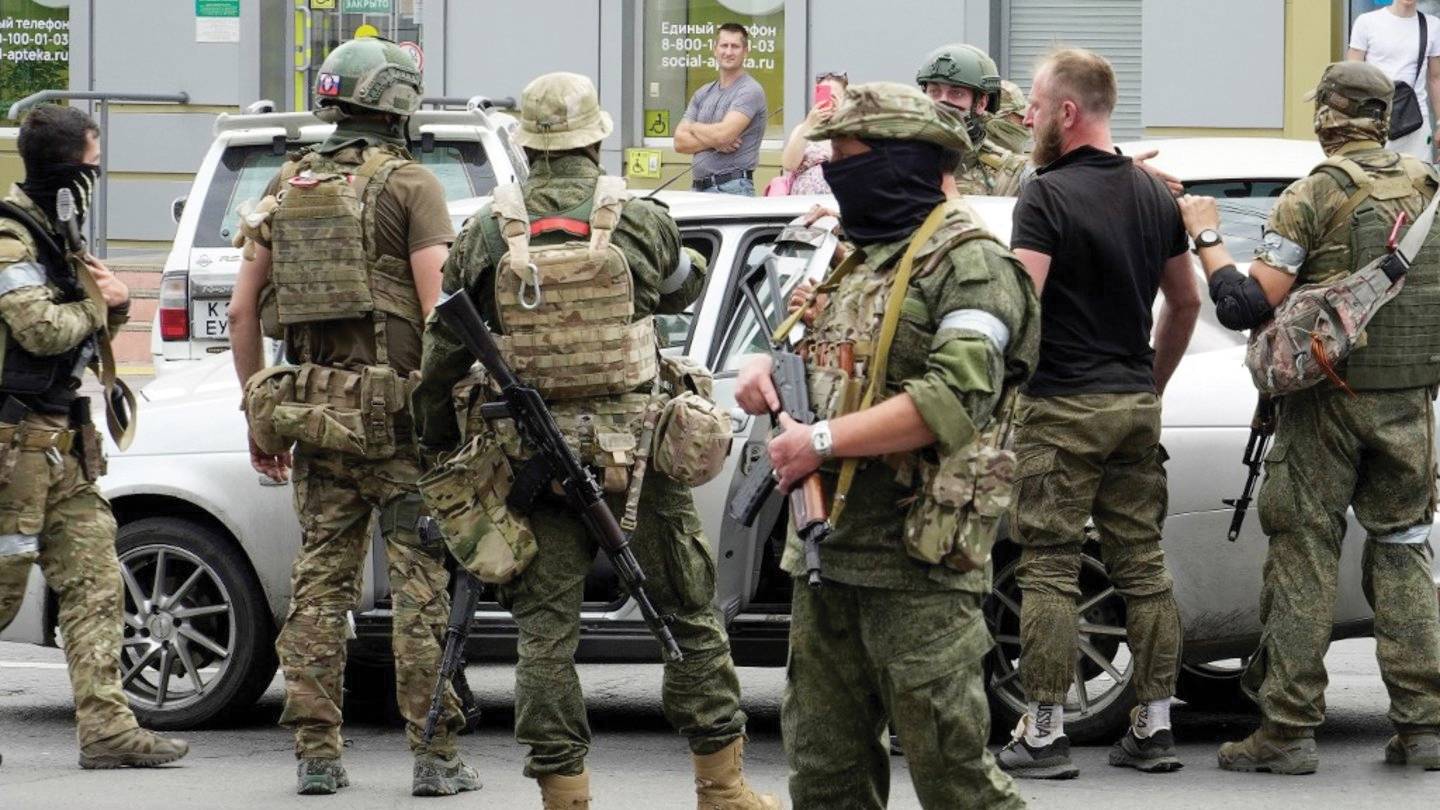 بايدن يتراجع عن اتهاماته لبوتين
موسكو: العثور على الصندوقين الأسودين لطائرة بريغوجين... فهل يحل اللغز؟
