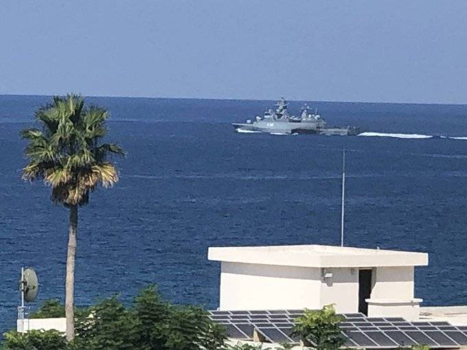 زورق حربي معاد يخرق المياه اللبنانية مقابل رأس الناقورة