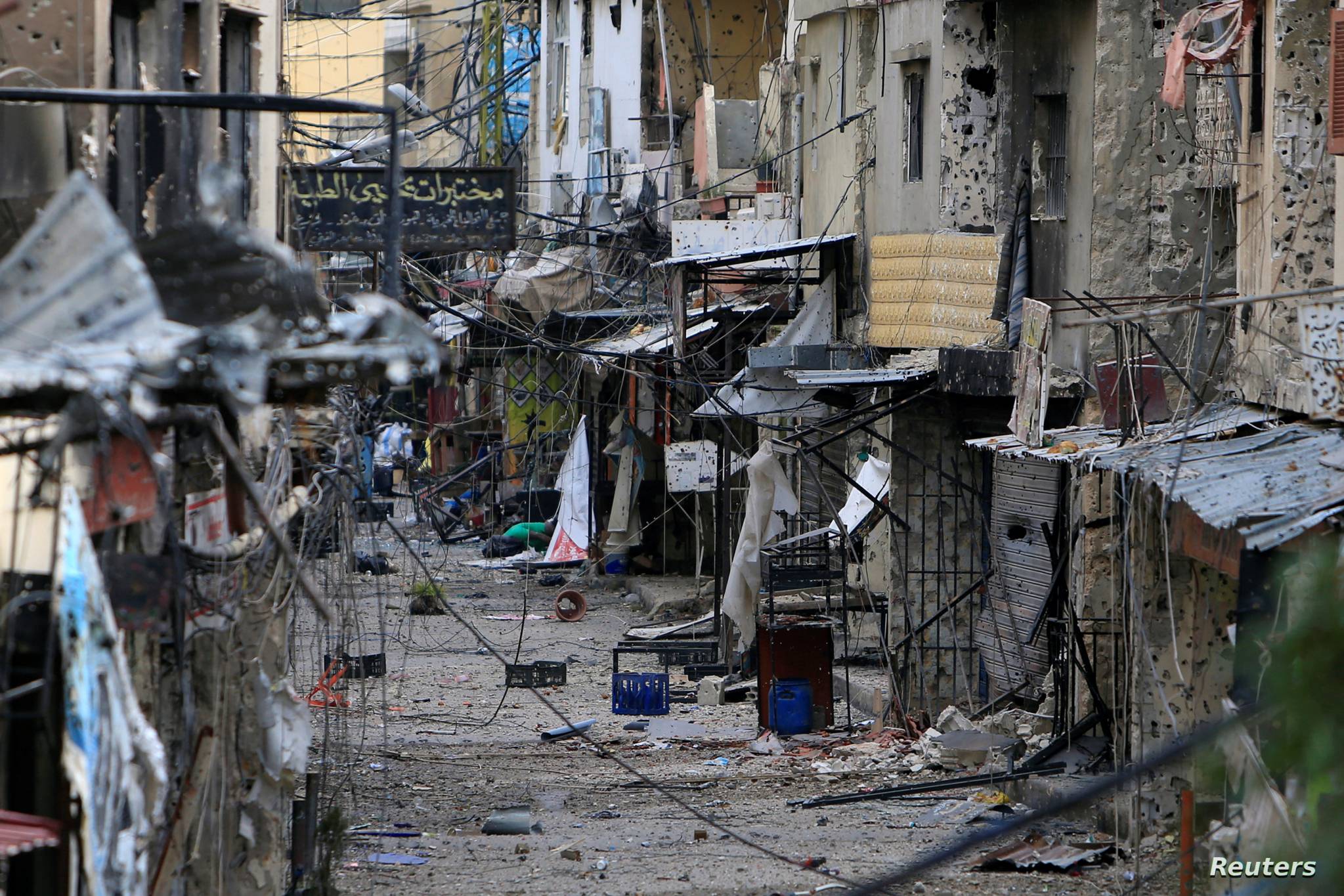 ساعات مفصليّة في "عين الحلوة" "فتح" تستعدّ لهجوم مباغت... والمتشدّدون يلجؤون للمفخخات