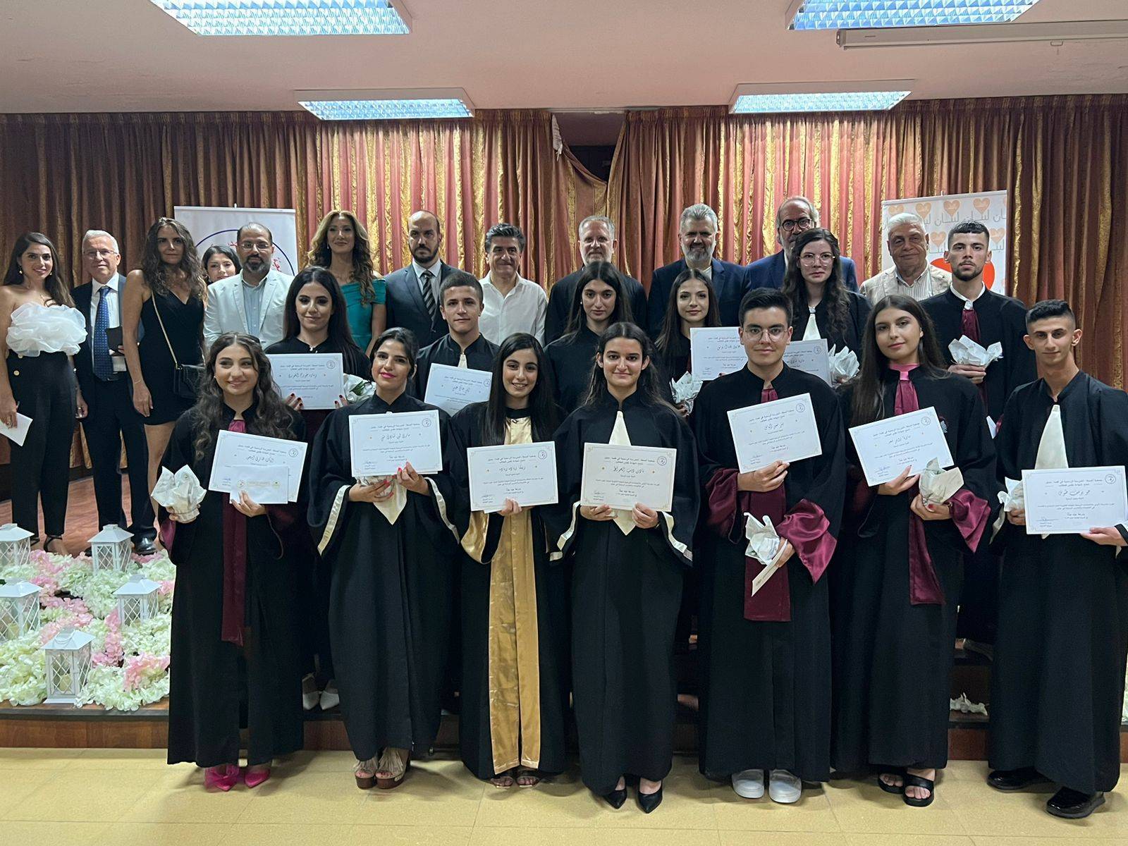 "جمعية اصدقاء المدرسة الرسمية في جبيل " تكرّم الطلاب الفائزين بالمرات الثلاث الاولى في الشهادة الرسمية للثانوية العامة بفروعها الاربعة