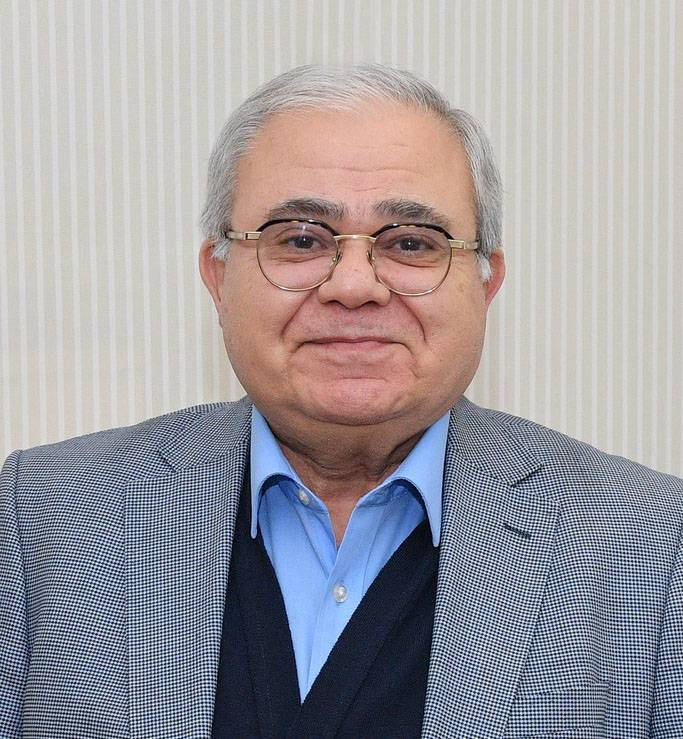 "باسيل أخرج الشخصيات الأساسيّة من التيار"
النائب السابق عون لـ "الديار": لا أرى رئيساً في أيلول