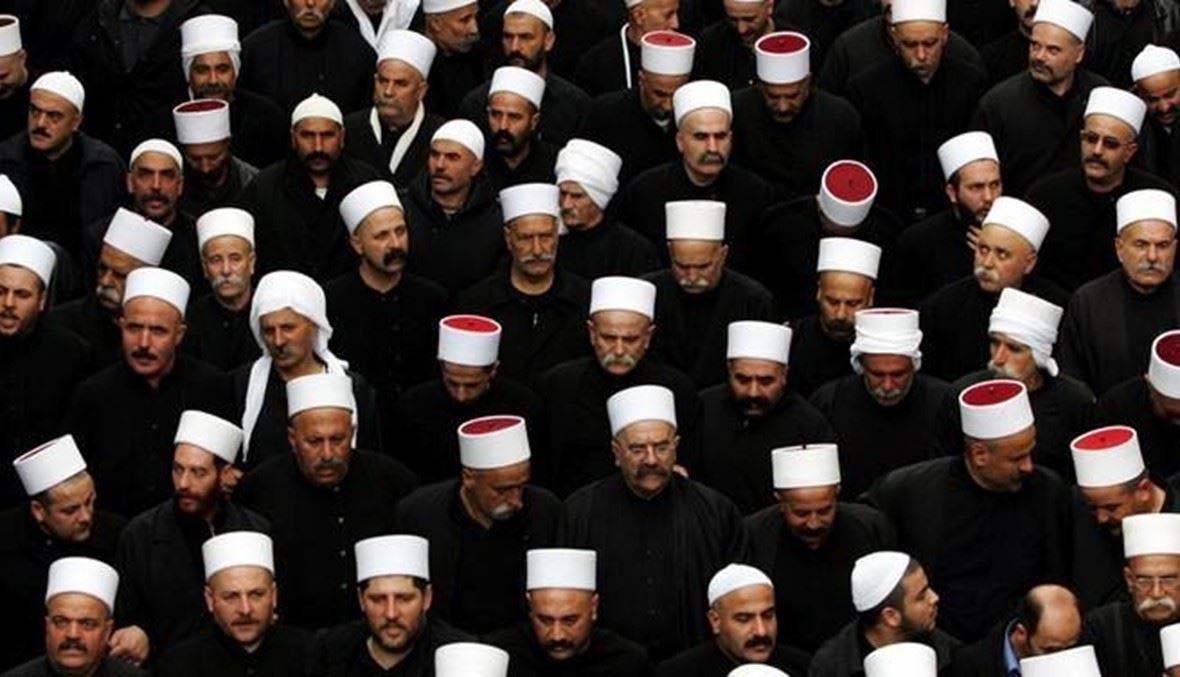 مطالب السويداء إجتماعيّة... وأهدافها سياسيّة... ما هي؟
مشايخ وعقلاء جبل العرب يرفضون الإنزلاق نحو التقسيم
