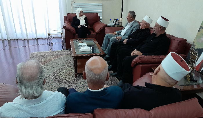 بهيّة الحريري عرضت مع زوارها
قضايا حياتيّة