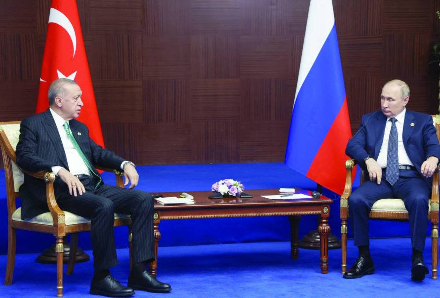 أردوغان يصل إلى روسيا للقاء بوتين