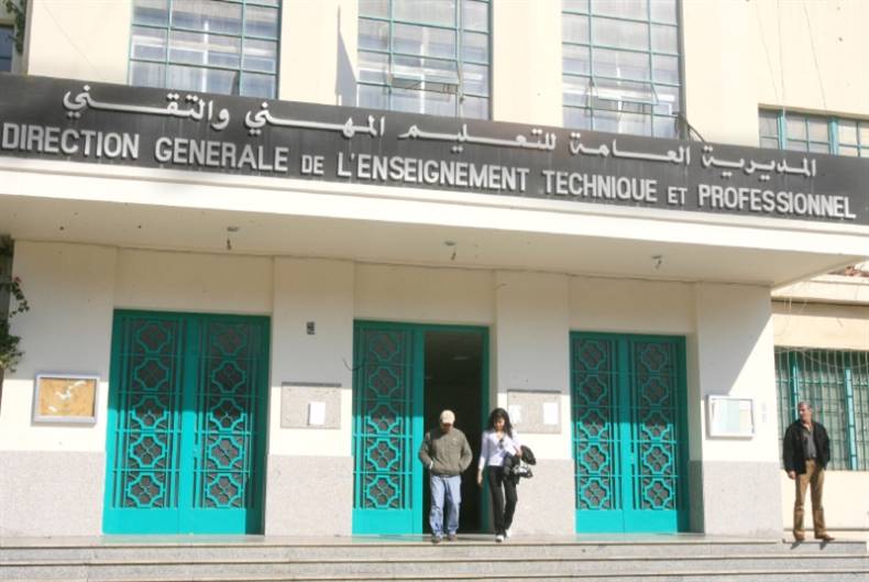 التعليم المهني والتقتي على خُطى المدارس الرسميّة... لا عودة قبل تحقيق المطالب
"الديار" تكشف سمسرات القطاع وفساده... و"الرابطة" في مهب التَسْييس!