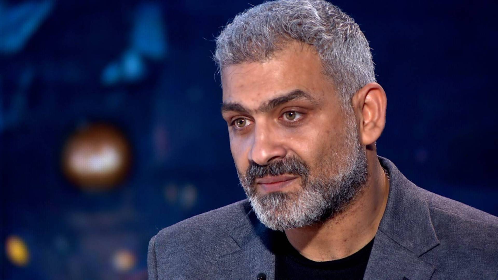 هاني عادل يكشف حقيقة الخلافات بين أعضاء فرقة "وسط البلد"