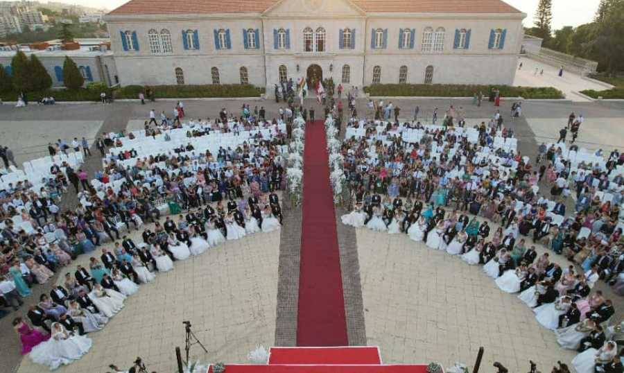 الراعي في العرس الجماعي في بكركي: العائلة خلية أولى للمجتمع