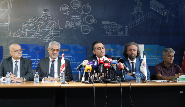 اطلق المزايدة العمومية لبيع الخردة في المرفأ

حمية :لن يبقى المرفأ رهينة التجاذبات السياسية