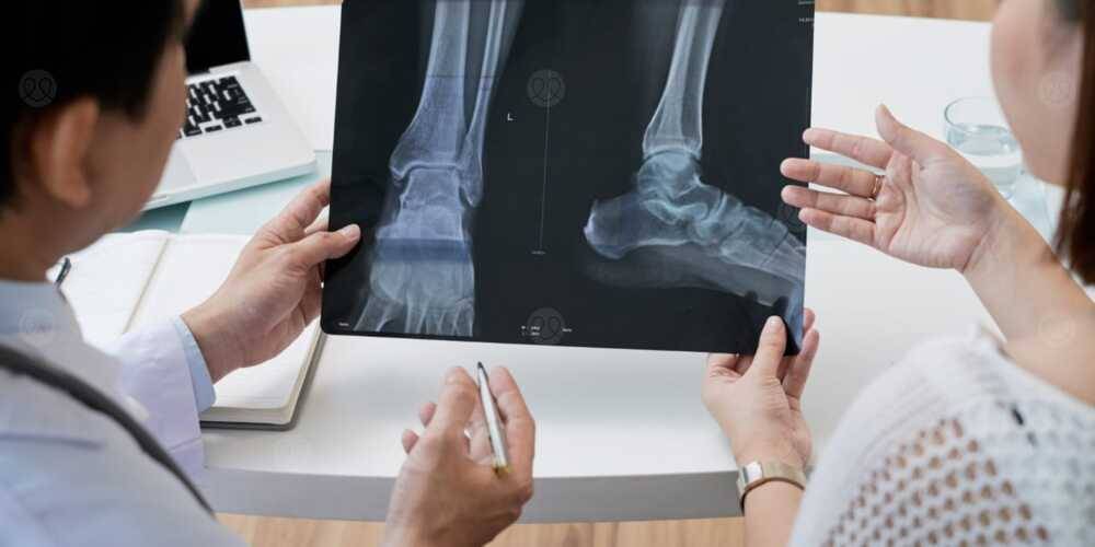عند التعرّض للكسور... تناولوا هذه الأطعمة!