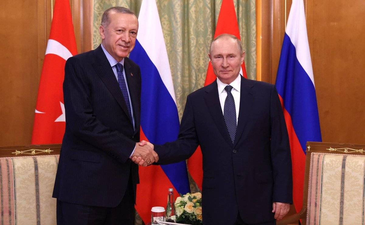 بوتين يكشف عن شرط روسيا لاستئناف صفقة الحبوب.. وأردوغان: في الحرب لا يوجد منتصر