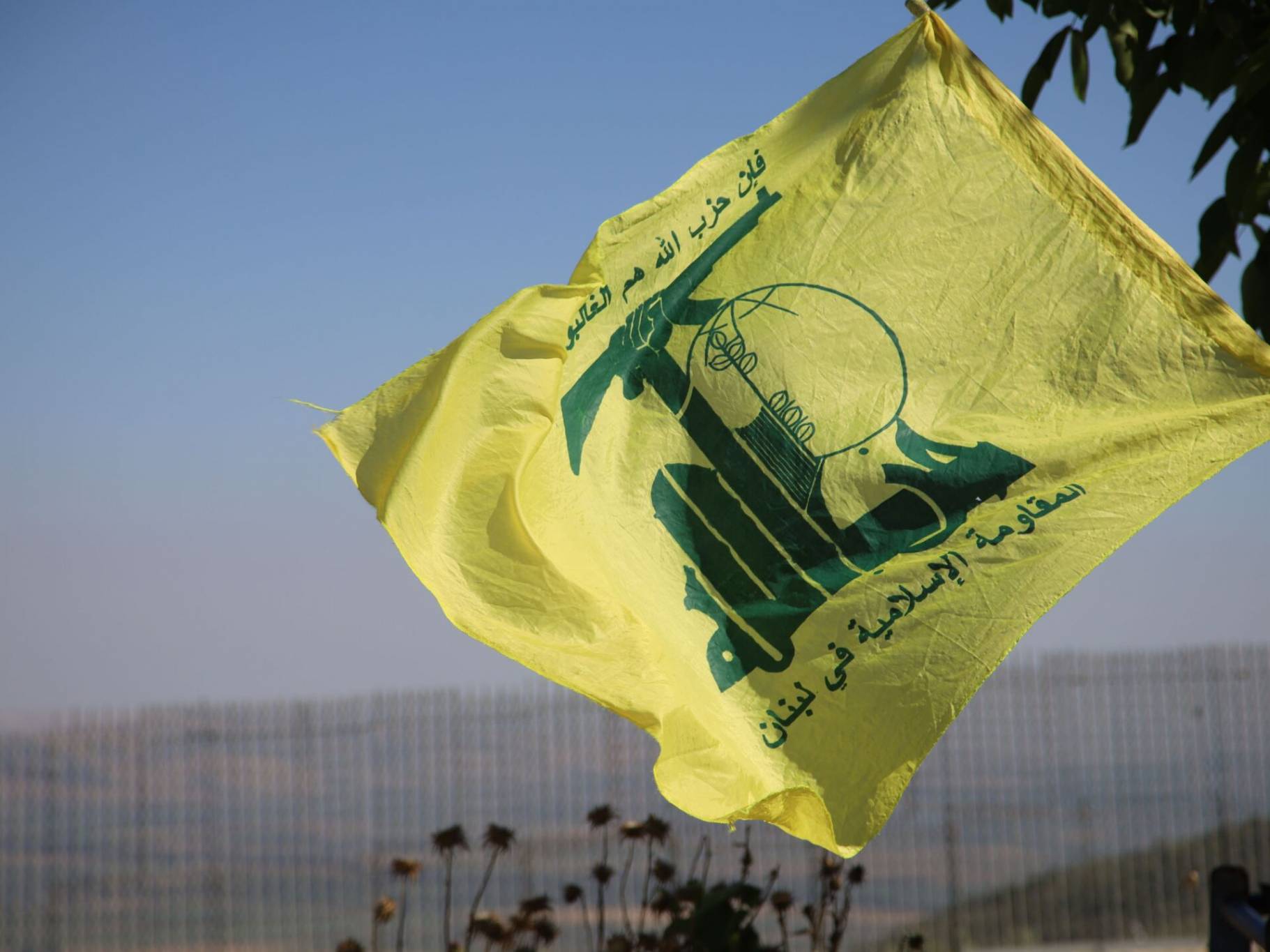 حزب الله: لوقف إطلاق النار فورًا في عين الحلوة