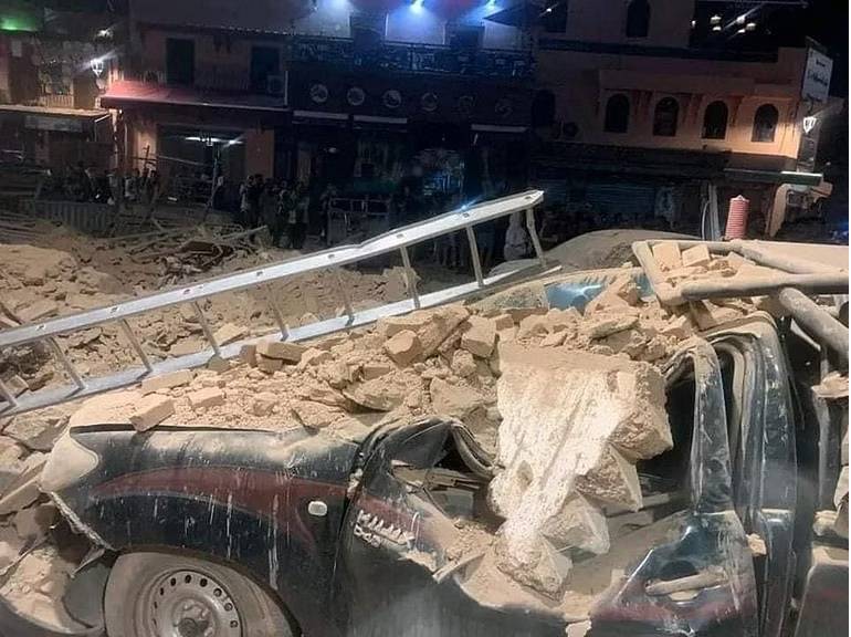 مقتل 296 شخصاً وإصابة 153 جراء زلزال مدمر ضرب المغرب