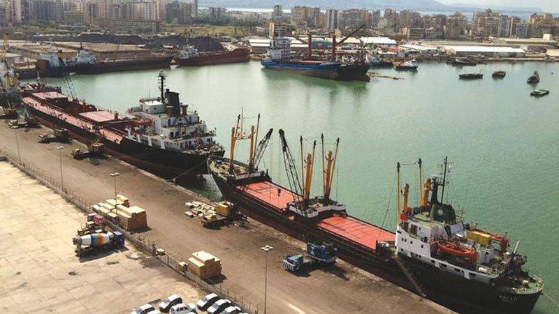 نداء استغاثة من سفينة قبالة طرابلس... ونقابة الملاحين تتحرك