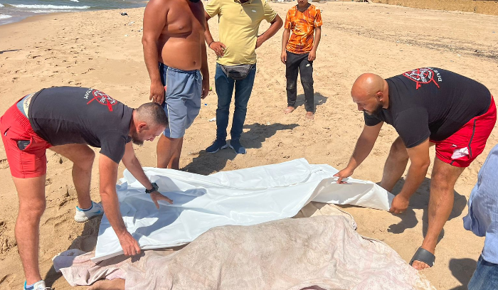 انتشال جثة غريق على شاطىء الرملة البيضاء