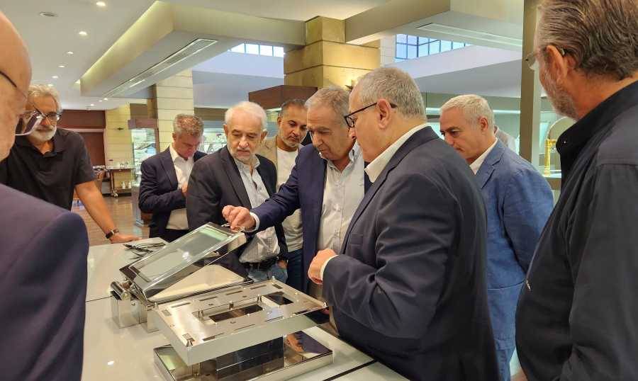 الزعني يطلع على اوضاع مصانع المتن الشمالي

التلويح بتجميد جماعي لاشتراكات كهرباء الدولة