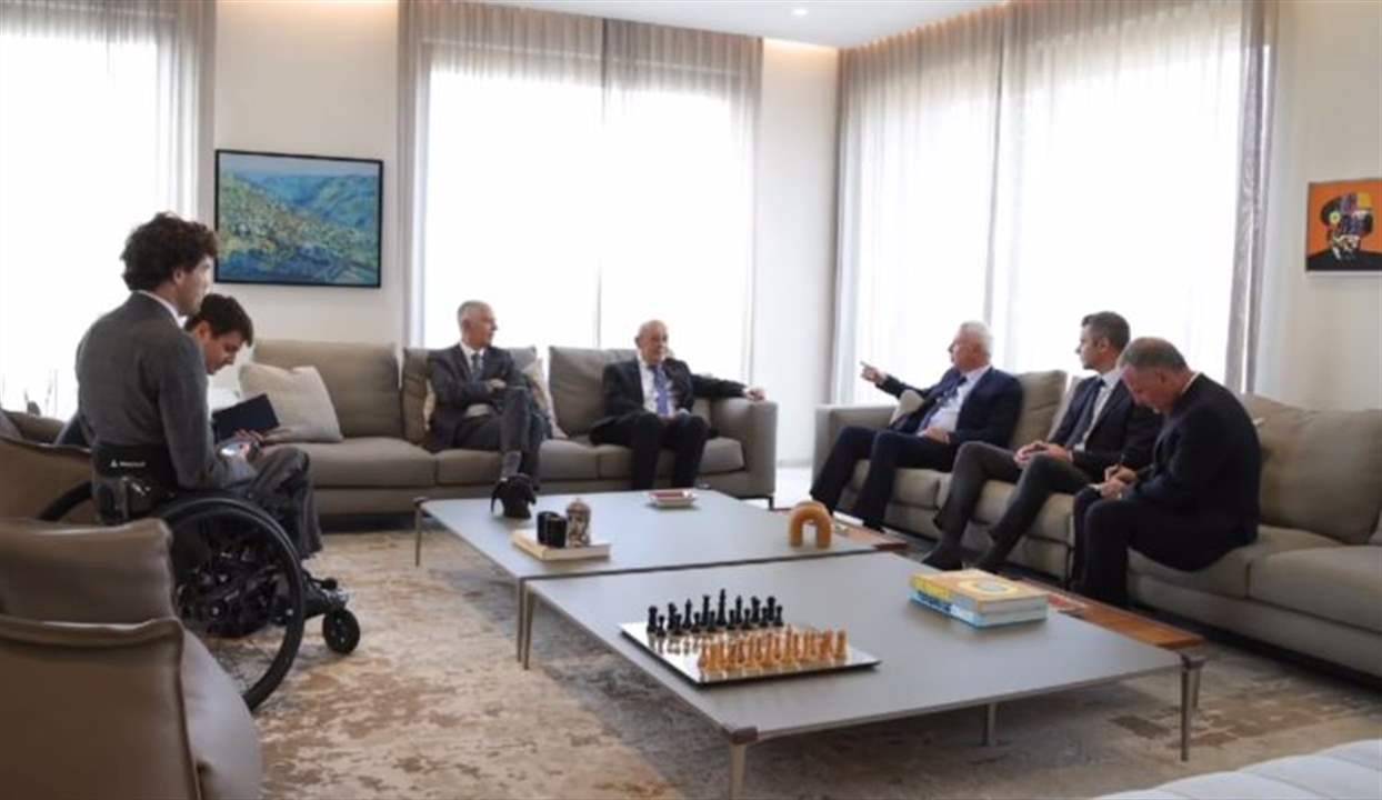 فرنجية استقبل لودريان والبحث تناول سبل إتمام الإنتخابات الرئاسية في ظل الأزمات الضاغطة