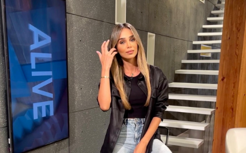 ما جديد مقدمة البرامج كريستال سعادة؟
