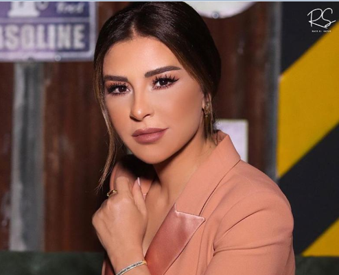 ماغي بو غصن مرشحة لجائزة افضل ممثلة عربية؟