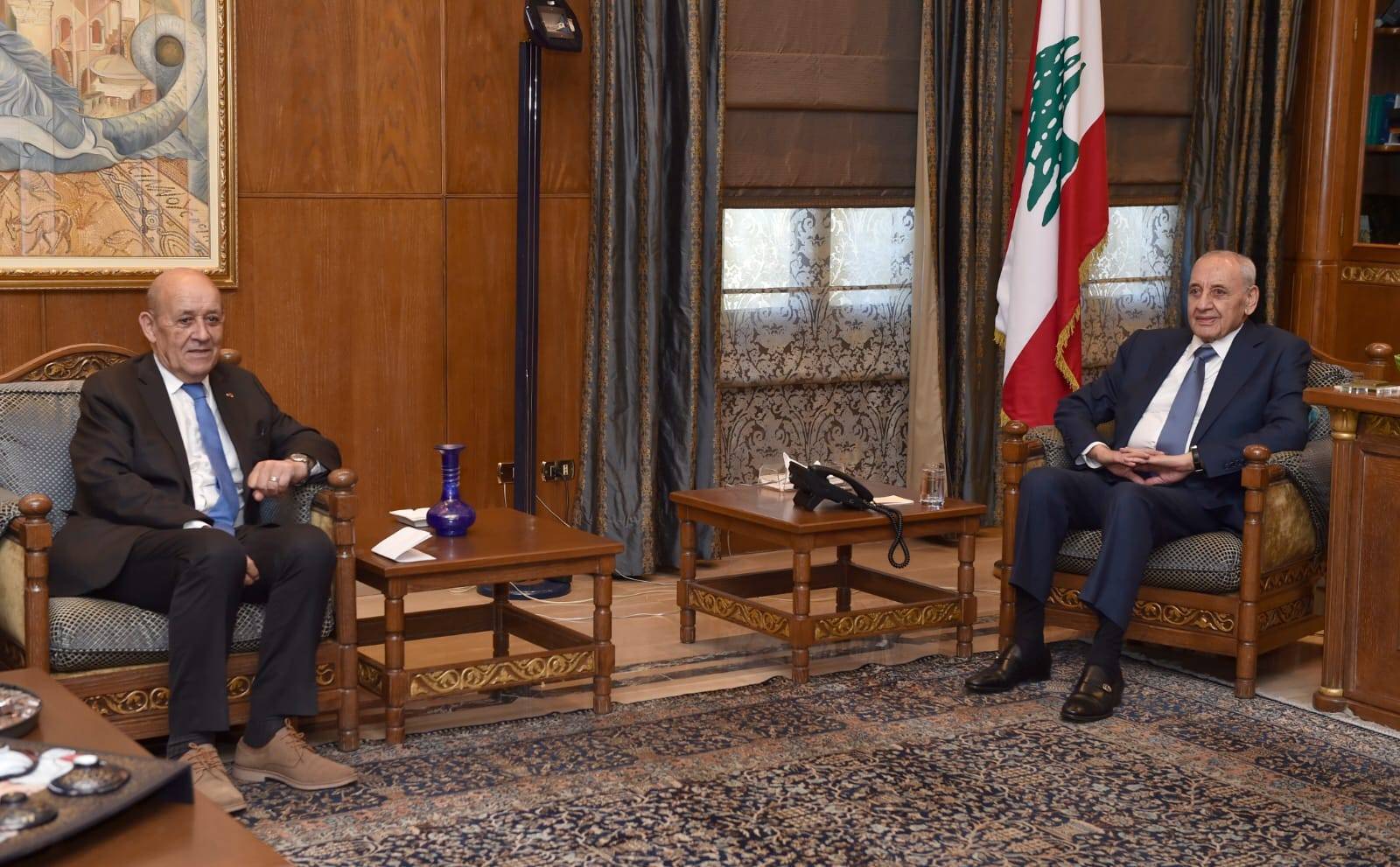 لودريان عرض مع بري نتائج لقاءاته
مع الأطراف واتصل بميقاتي مؤكداً إيجابيّته