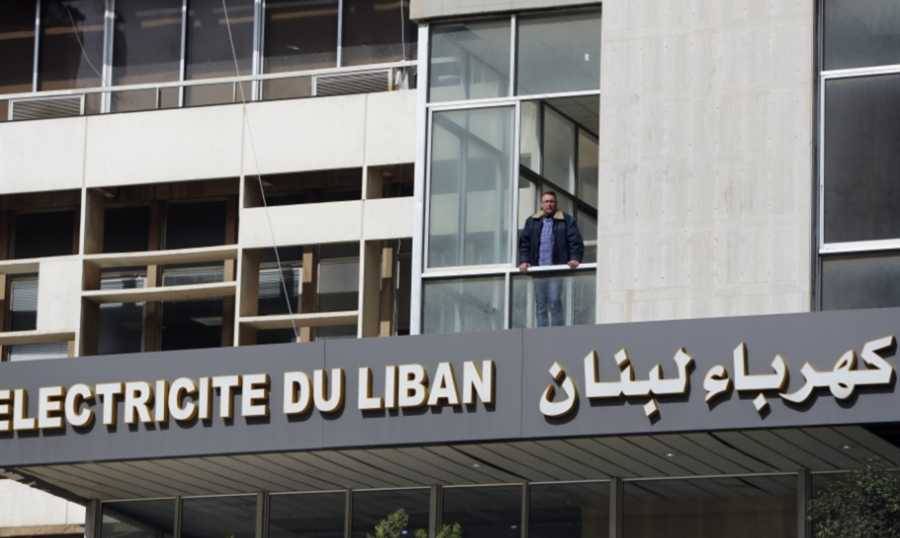 نقابة عمال "كهرباء لبنان" تهدّد بخطوات تحذيريّة
