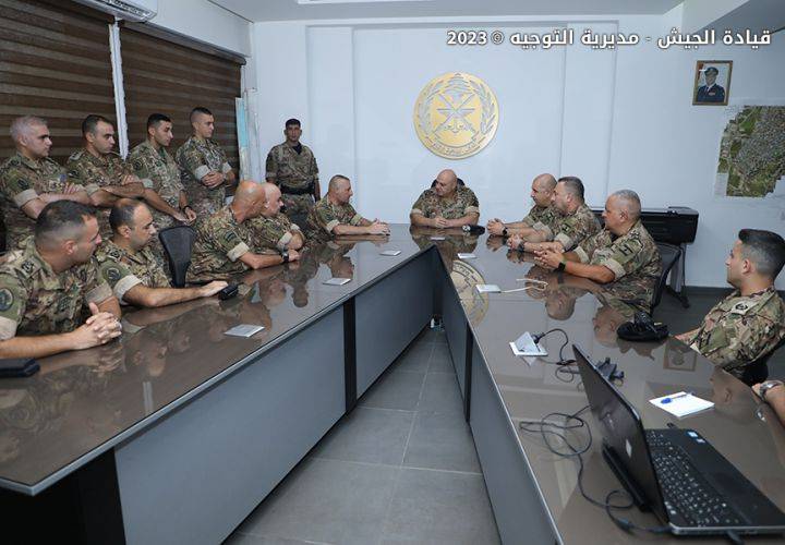 قائد الجيش تفقد لواء المشاة الأول
المنتشر في صيدا ومُحيط "عين الحلوة"