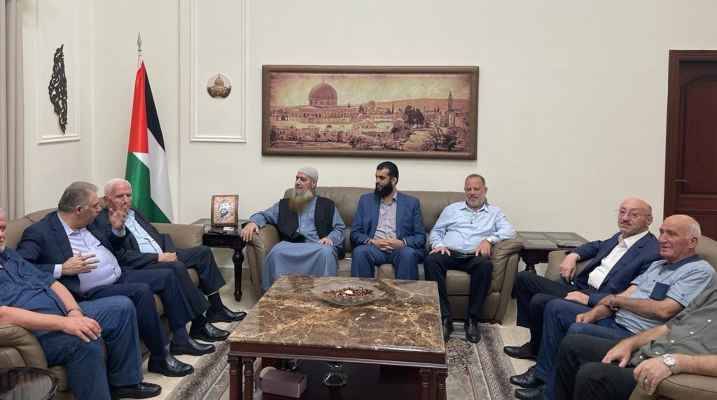 الأحمد التقى وفداً من "عصبة الأنصار"
وتأكيد تثبيت وقف إطلاق النار بمخيّم عين الحلوة