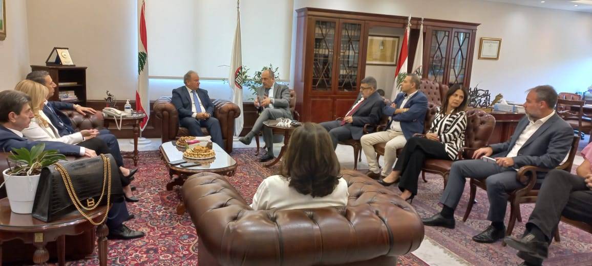 كسبار: الوضع "مكربج" بسبب تقاعس
عدد من المسؤولين عن القيام بواجباتهم