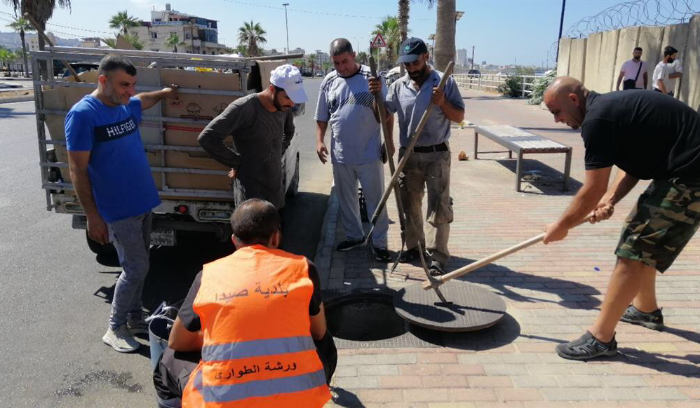 انطلاق حملة تنظيف اقنية مياه

الامطار والصرف الصحي في صيدا