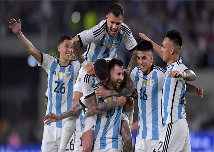 الأرجنتين تتمسك بصدارة العالم...  والبرتغال تتقدم في ترتيب الفيفا