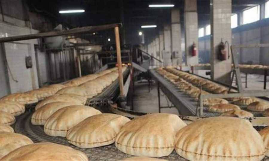 لا أزمة خبز.. ولا قرار برفع الدعم