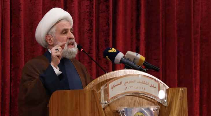 حزب الله: لبنان يحتاج الى رئيس يخشاه العدو ولا يخضع للضغوط الأميركيّة
على الحكومة إيجاد حلول لمسألة النزوح وامتلاك جرأة لوضع قواعد لضبطه