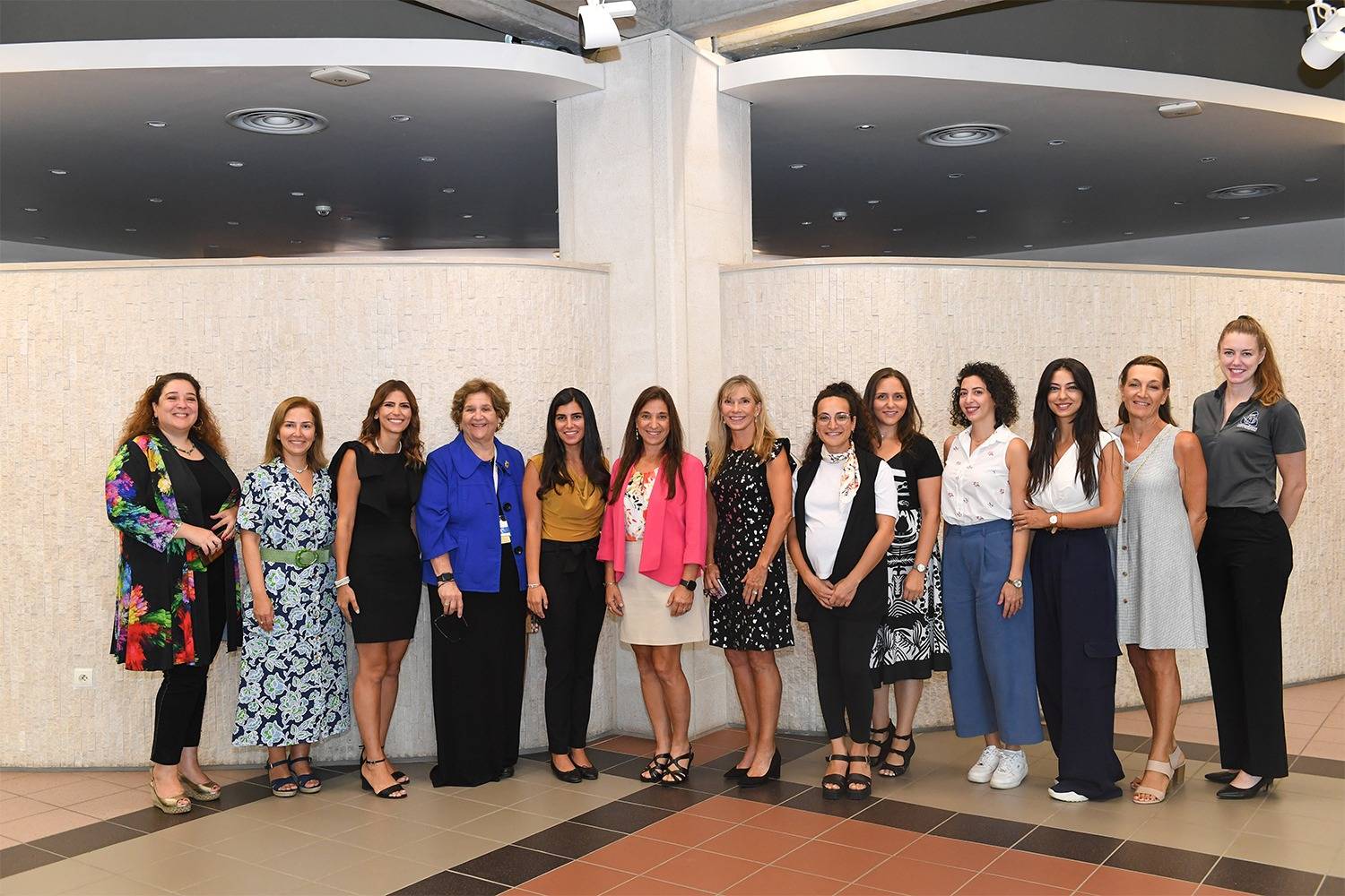 ندوة لكلية التمريض والعلوم الصحية وكلية العلوم الإنسانية في جامعة سيدة اللويزة