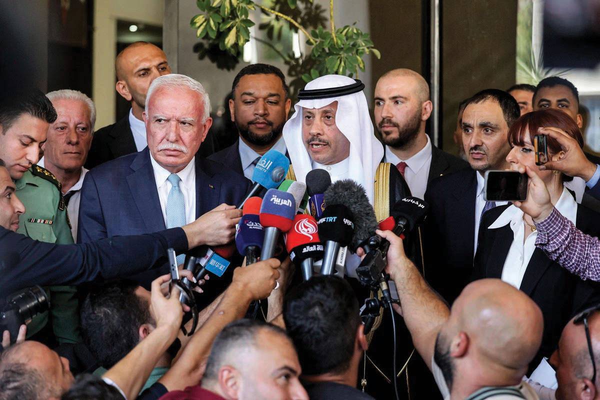 قوات الإحتلال تقصف أهدافاً... وتمدّد إغلاق معبر بيت ياحون في غزة
وفد سعودي في الأراضي الفلسطينيّة المحتلة للمرّة الأولى منذ 3 عقود