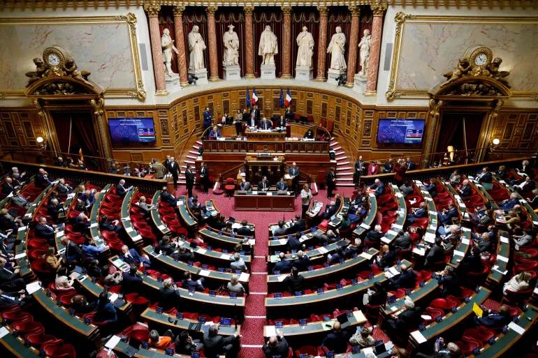 إنتكاسة جديدة لماكرون... اليمين يُواصل هيمنته على مجلس الشيوخ