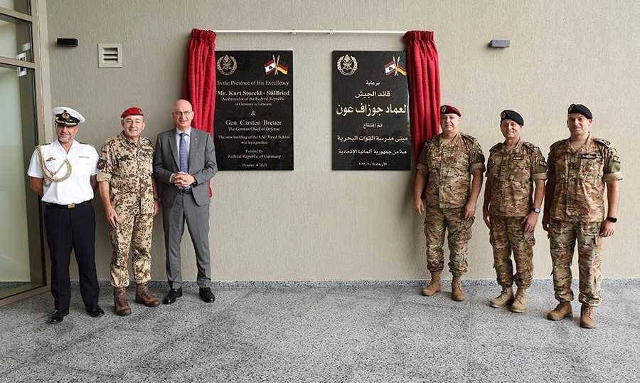 العماد عون في افتتاح مبنى مدرسة القوات البحرية بجونيه: الجيش يواجه وحيداً تحدي النزوح