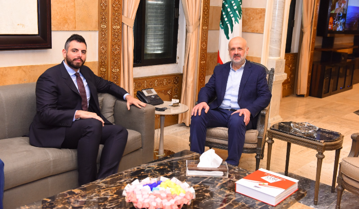 حملة لتوقيف الدراجات الناريّة التي يقودها سوريّون
مولوي وجّه كتابين الى المحافظين لمنع
قبول أيّ نوع من الهبات تتعلّق بالنازحين