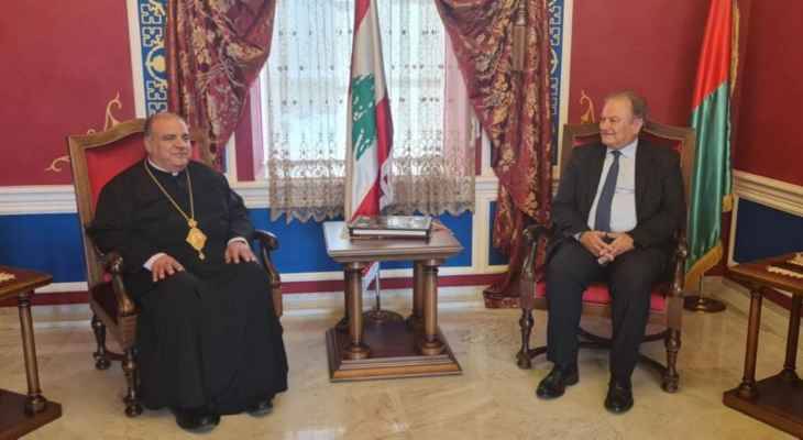 المطران ابراهيم عرض أوضاع المحامين مع كسبار
