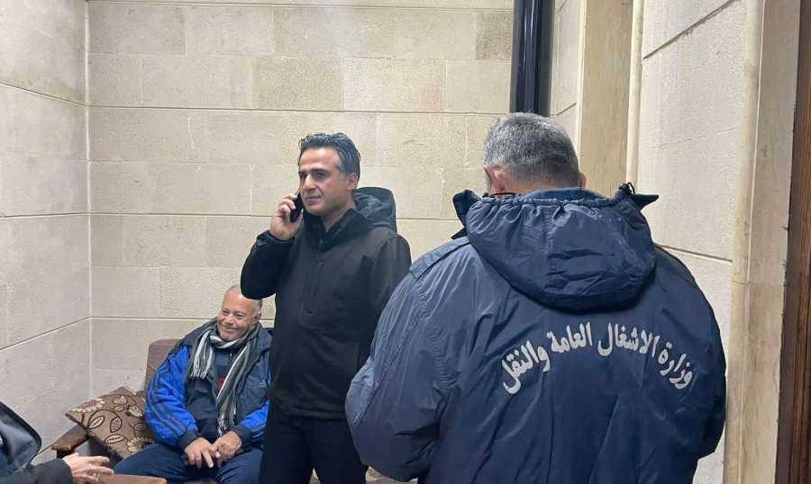 بدء ورشة صيانة
بعض الطرقات