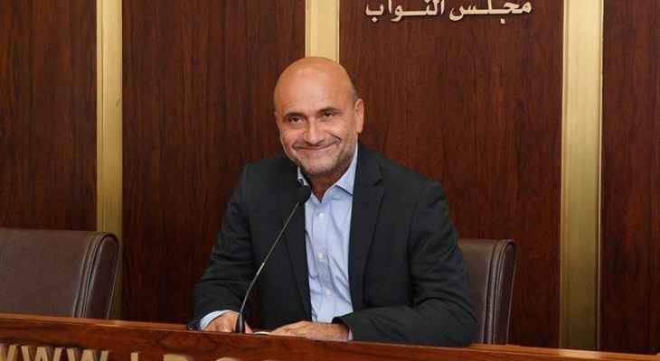 أبي رميا: تلقيت وعوداً من النواب الأوروبيين 
لإعادة النظر بالمقاربة الأوروبيّة لملف النزوح