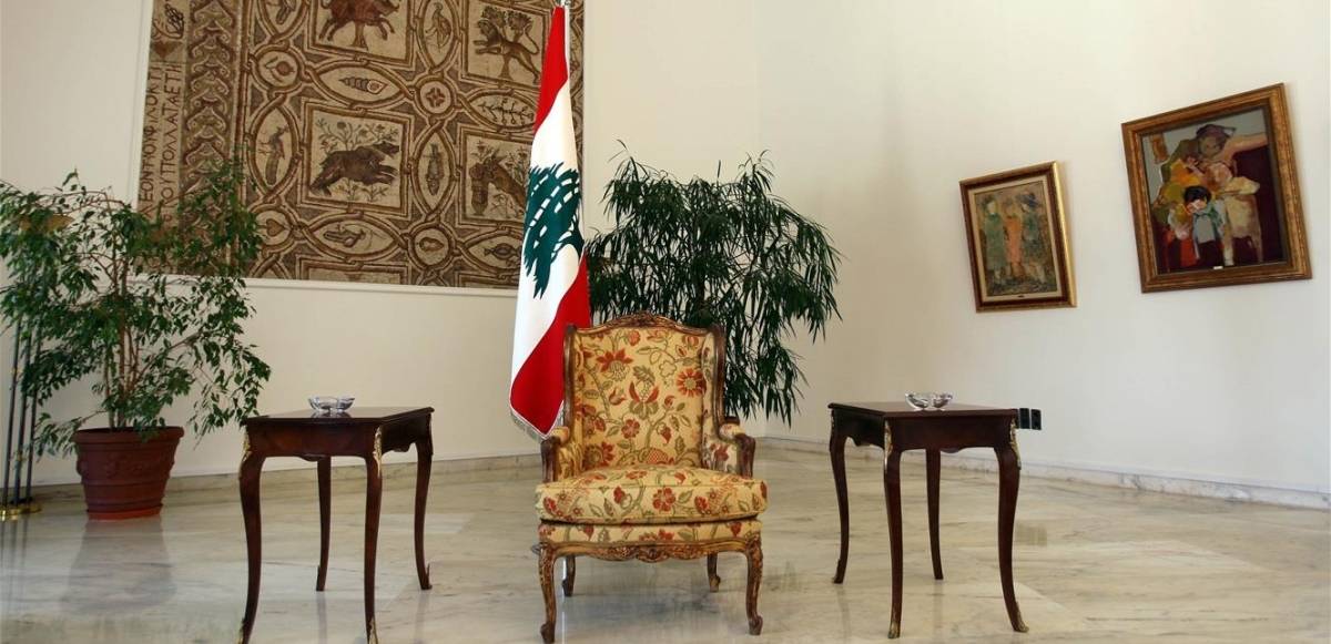 "قطب مخفية" وألغام تحكم مسار المبادرات والإتصالات