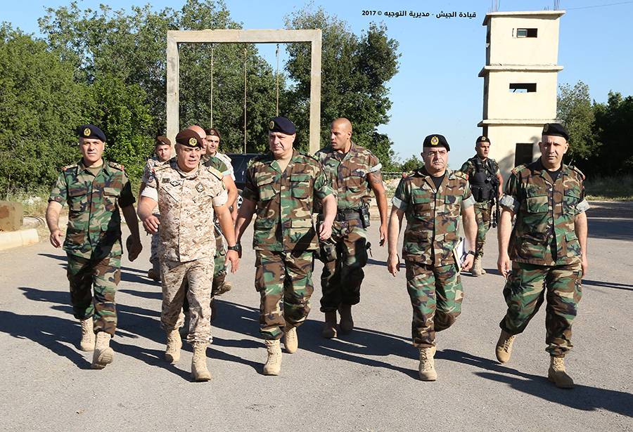 مصدر قضائي: التعرّض للجيش وقائده جريمة
لا يقلّ جرمه عن جرم التعامل مع العدو الإسرائيلي