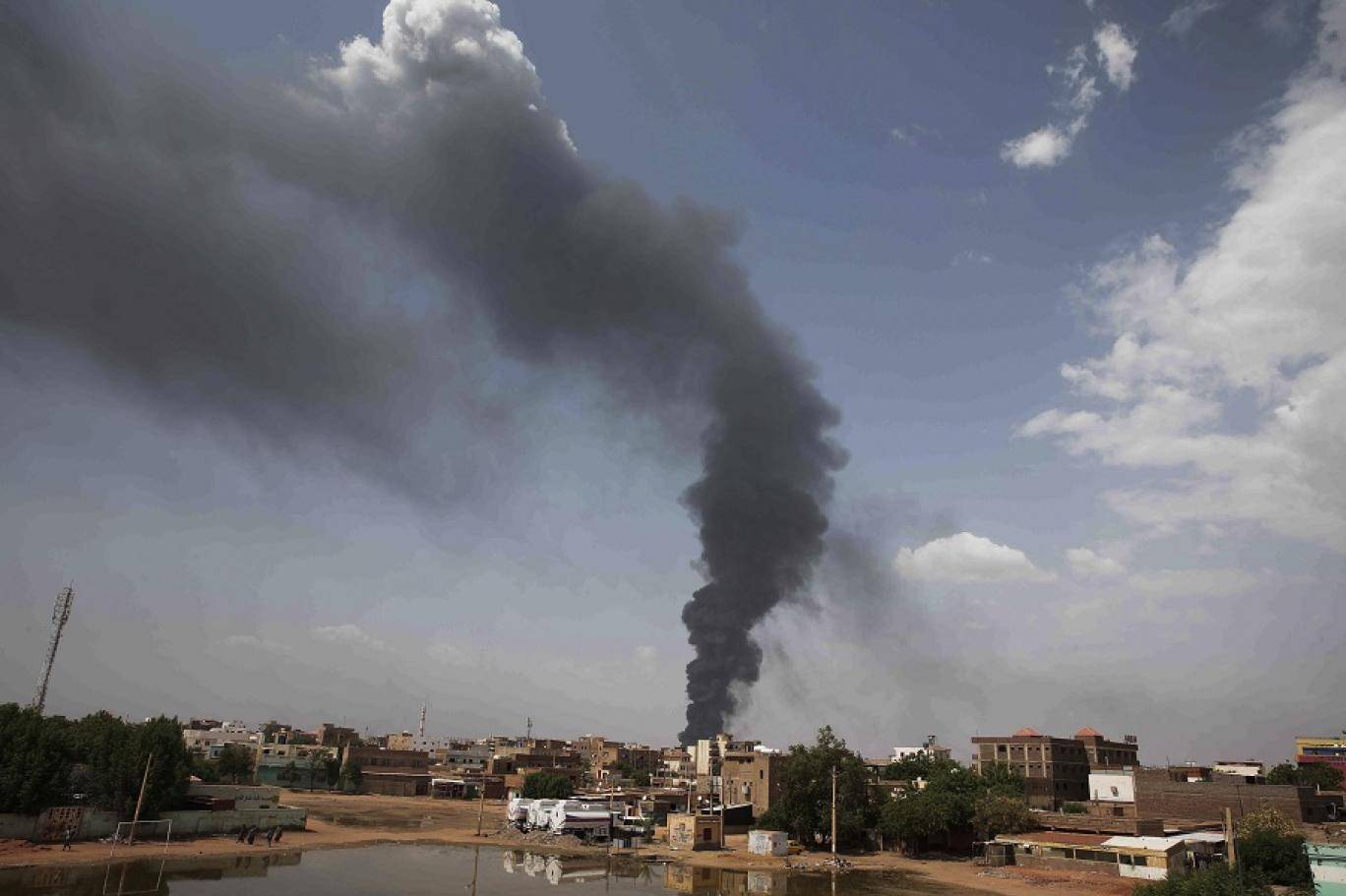 السودان... "أطباء بلا حدود": مقتل أكثر من 10 أشخاص وإصابة 90 أخرين في قصفٍ بمدينة أم درمان