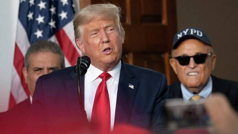 قبيل مغادرته البيت الأبيض.. ترامب كشف معلومات سرّية حول غواصات نووية