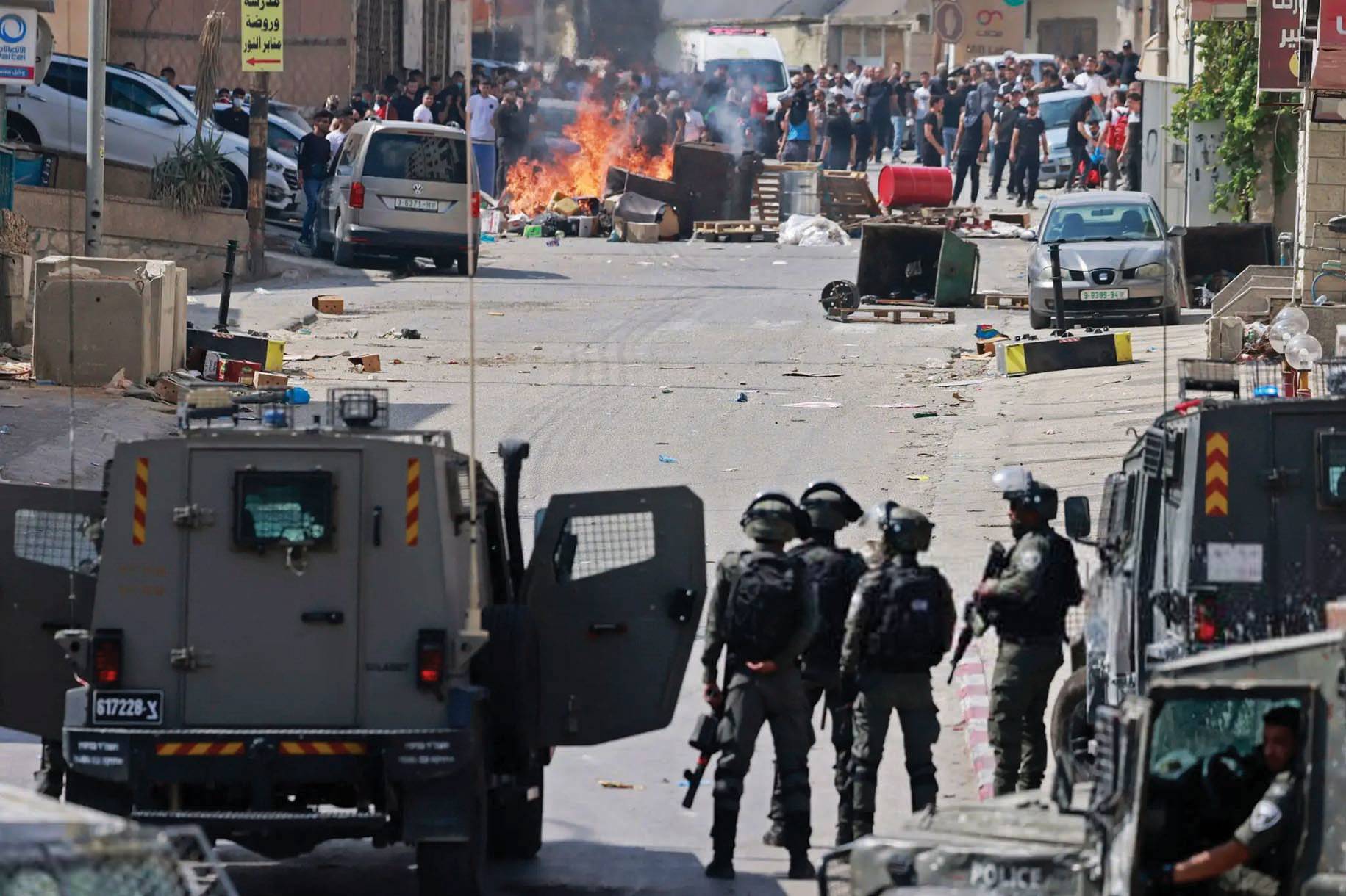 عشرات المصابين بمواجهات في حوارة ... بن غفير: حياة المستوطنين أهم من حركة الفلسطينيين