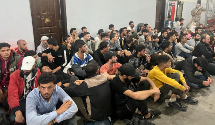 الجيش أنقذ 125 سورياً من بينهم لبناني
على متن مركب هجرة غير شرعي في طرابلس