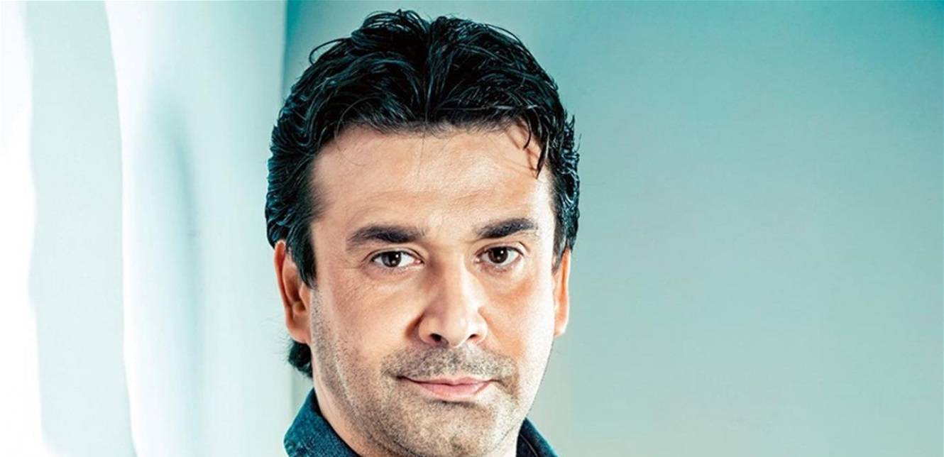 أصيب بـ9 جلطات... لحظات صعبة ومؤلمة يروي تفاصيلها الممثل كريم عبدالعزيز