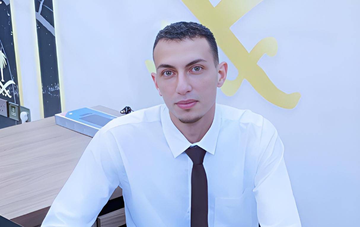 الكاتب إبراهيم عبدالناصر يستعد لطرح كتاب جديد بعنوان "عالم الديكور"
